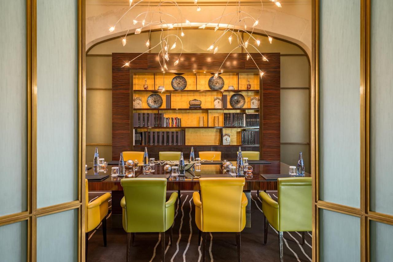 Hotel Casa Fuster G.L Monumento Barcelona Exteriér fotografie The boardroom at the Mandarin Oriental, London